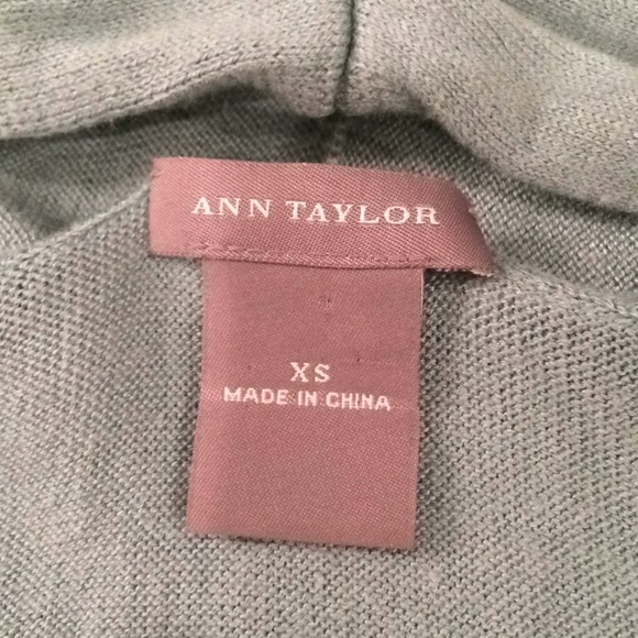 Ann Taylor v neck sweater - Picture 2 of 3